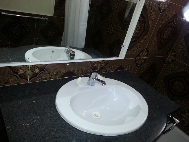 'Bathroom 2' 